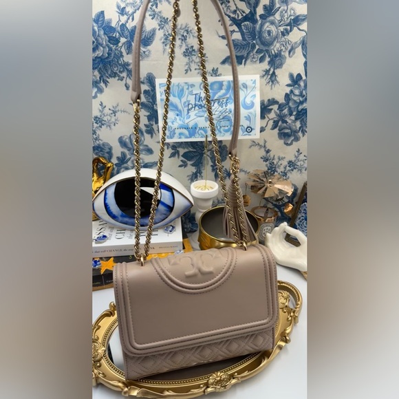 🆕 TORY BURCH 🧿 NWOT Fleming Small Convertible Shoulder Bag, Beige In Bedrock - Picture 3 of 16